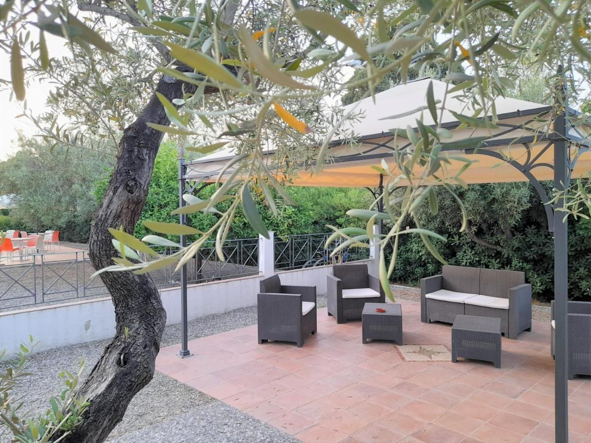 B&B Il Giardino Di Zefiro Gioiosa Marea Exteriér fotografie